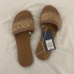 Straw sandals